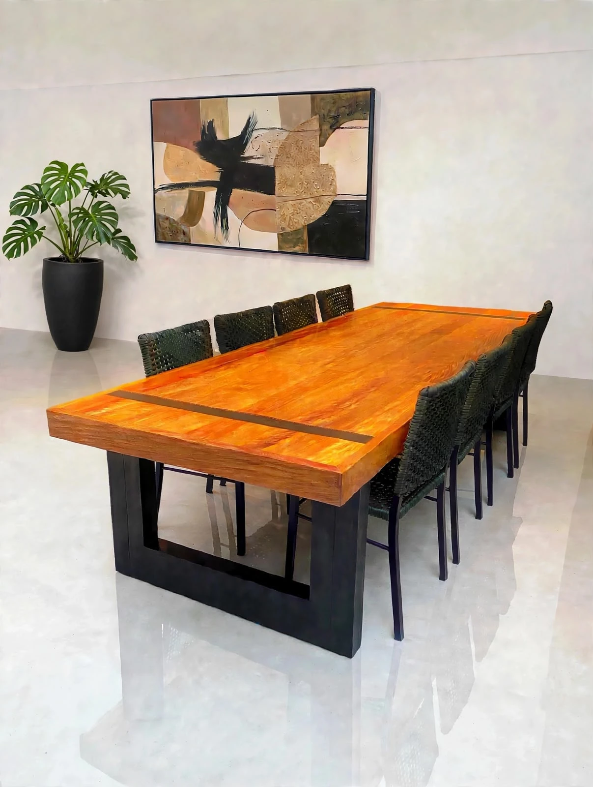 Mesa de jantar Styllo Inox em madeira com base preta e cadeiras de trama escura